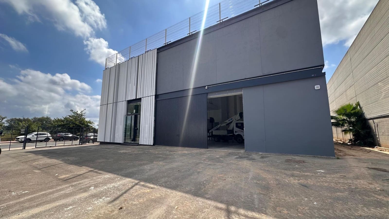 Bedrijf te koop in Algemesi - € 560.000 (Ref: 8279194)