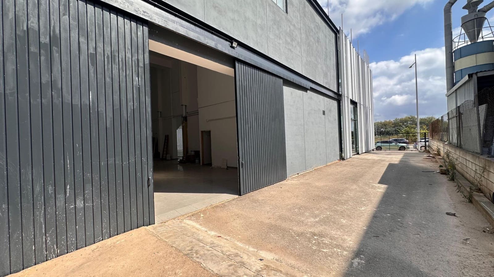 Bedrijf te koop in Algemesi - € 560.000 (Ref: 8279194)