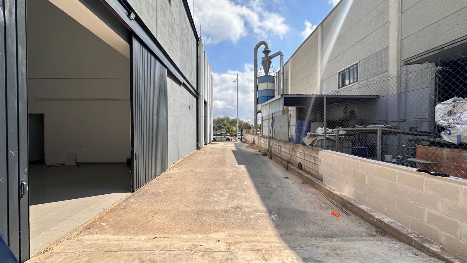 Bedrijf te koop in Algemesi - € 560.000 (Ref: 8279194)