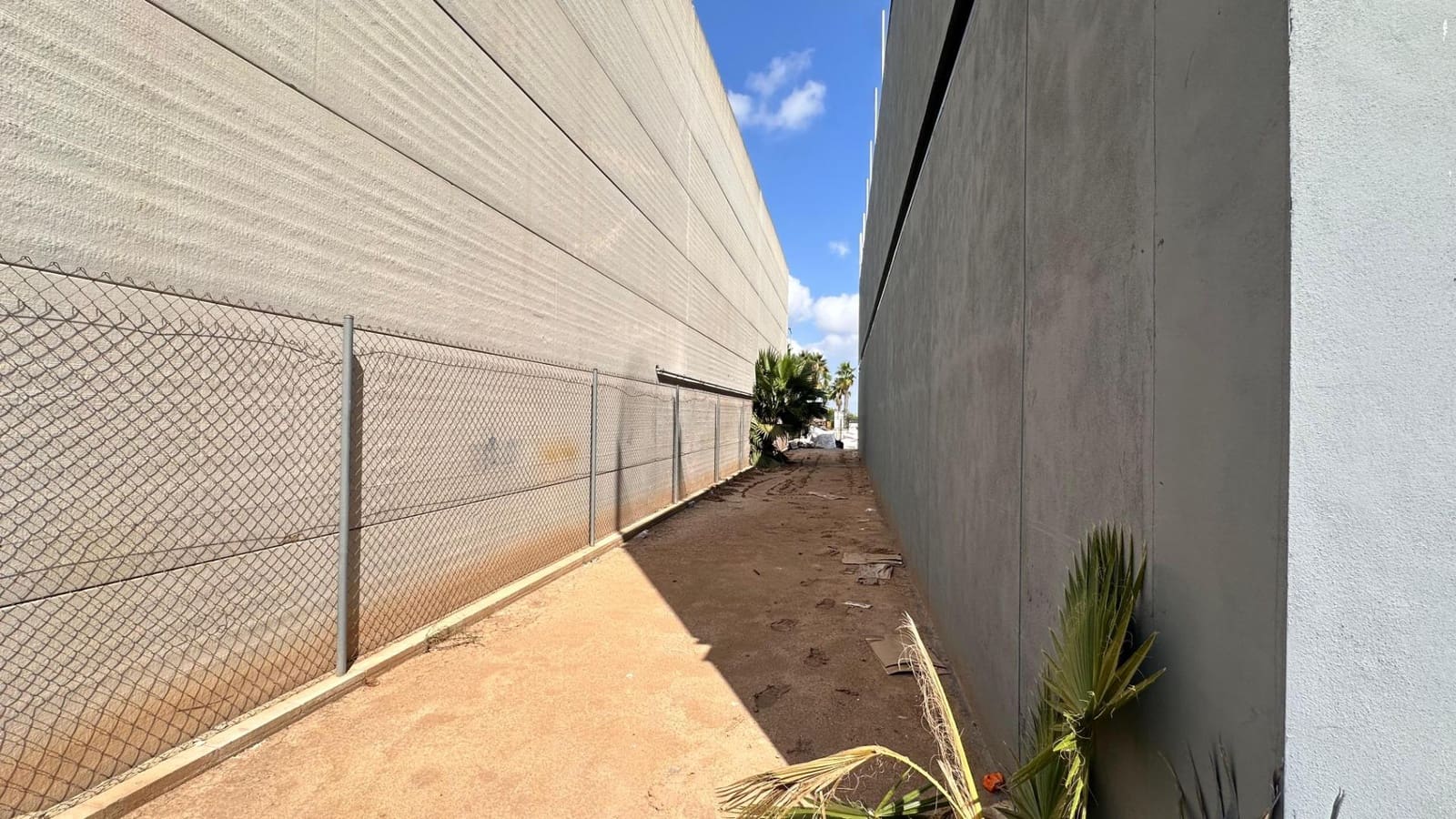 Bedrijf te koop in Algemesi - € 560.000 (Ref: 8279194)