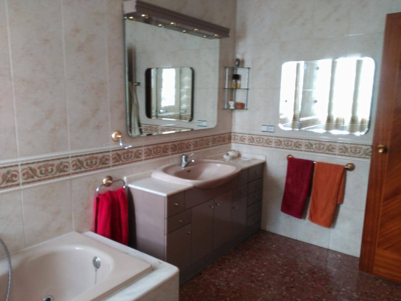 7 sypialnia Penthouse na sprzedaż w Masalaves z garażem - 195 000 € (Ref: 8290424)