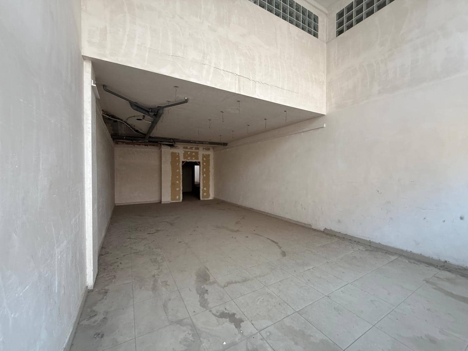 Commercial for sale in Carlet - € 312,000 (Ref: 8310842)