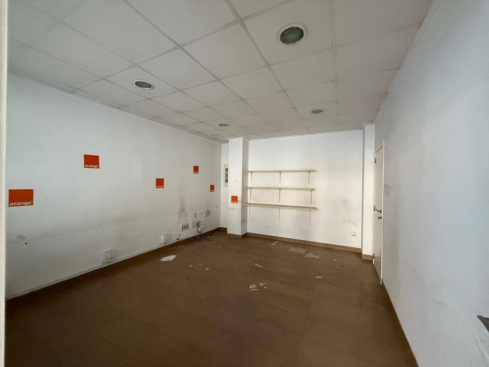 Commercial for sale in Carlet - € 312,000 (Ref: 8310842)