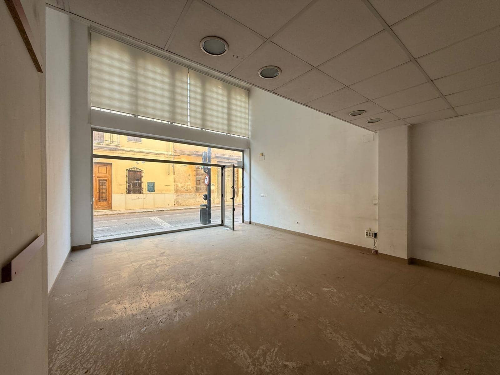 Commercial for sale in Carlet - € 312,000 (Ref: 8310842)