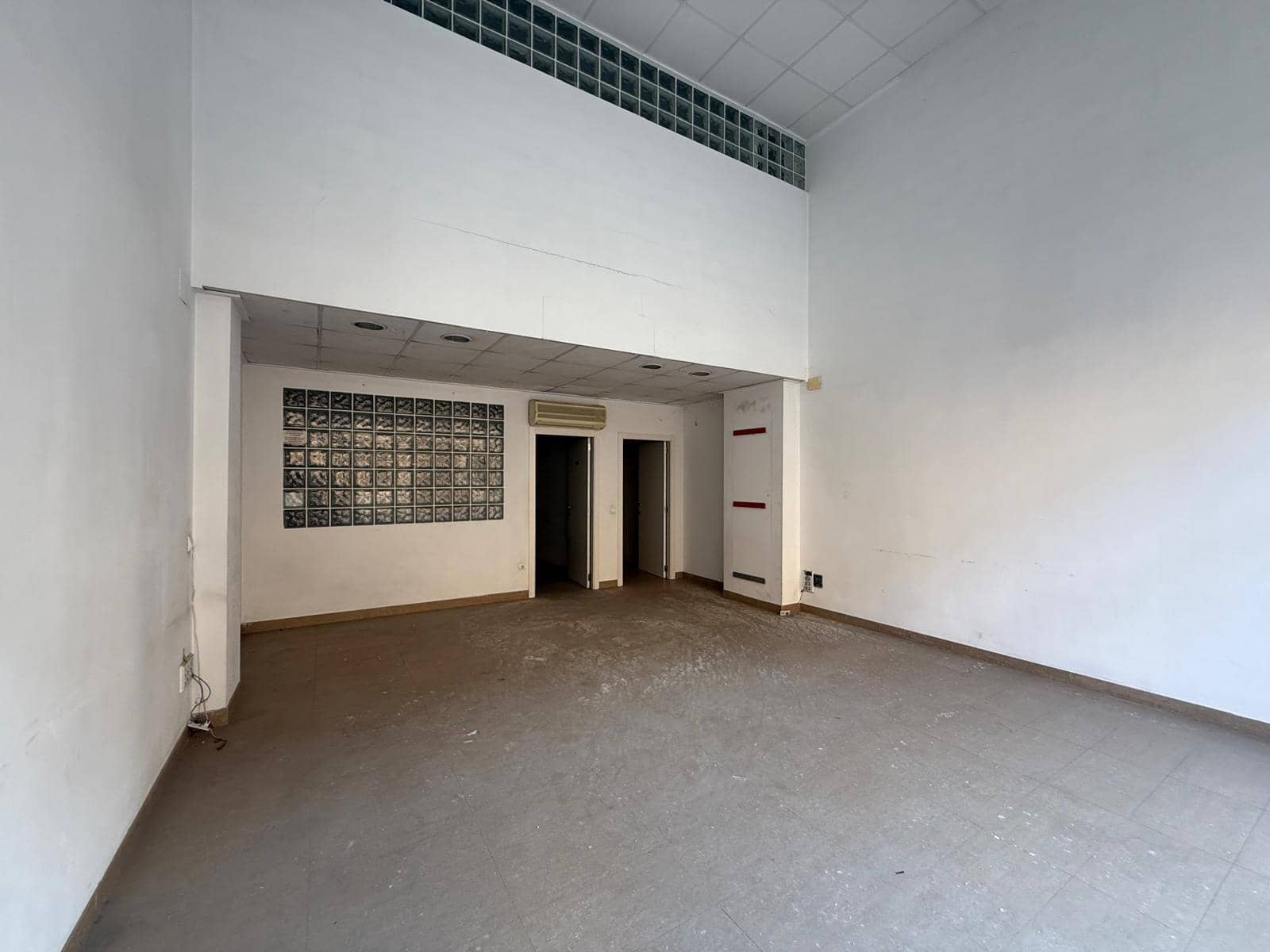 Commercial for sale in Carlet - € 312,000 (Ref: 8310842)