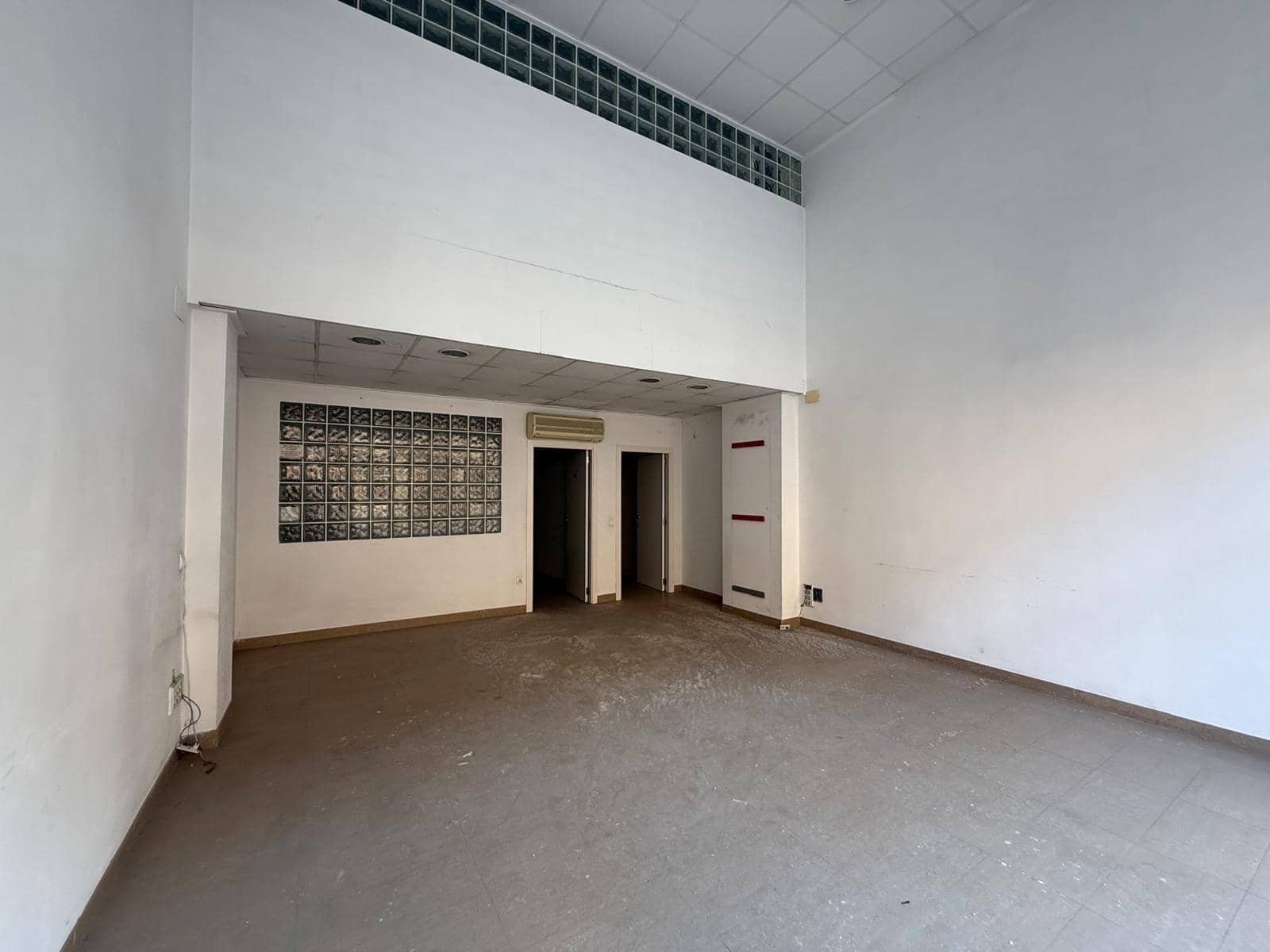 Commercial for sale in Carlet - € 312,000 (Ref: 8310842)