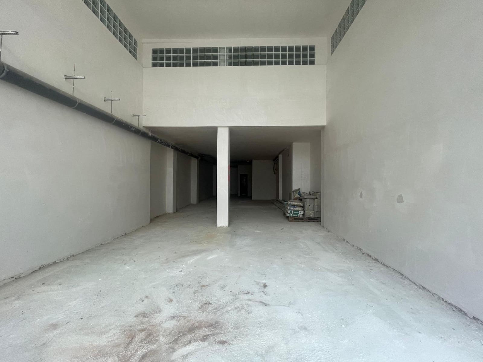 Commercial for sale in Carlet - € 312,000 (Ref: 8310842)