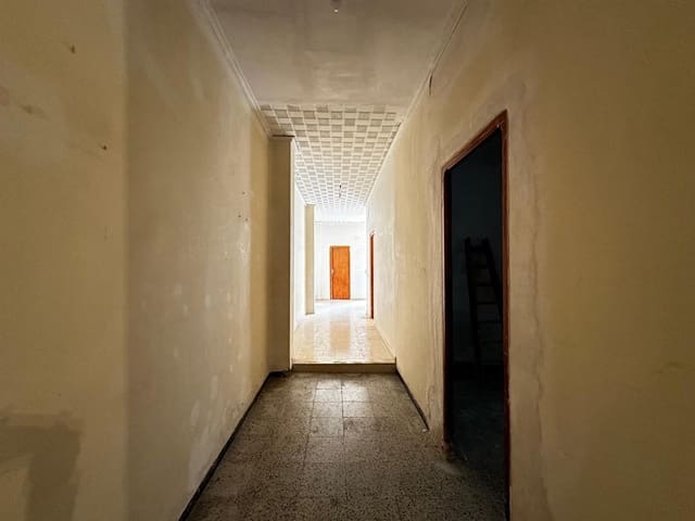 3 bedroom Townhouse for sale in Alberic - € 85,000 (Ref: 8318187)