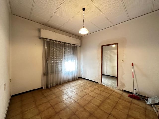 3 bedroom Townhouse for sale in Alberic - € 85,000 (Ref: 8318187)