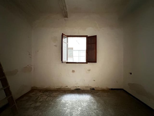 3 bedroom Townhouse for sale in Alberic - € 85,000 (Ref: 8318187)