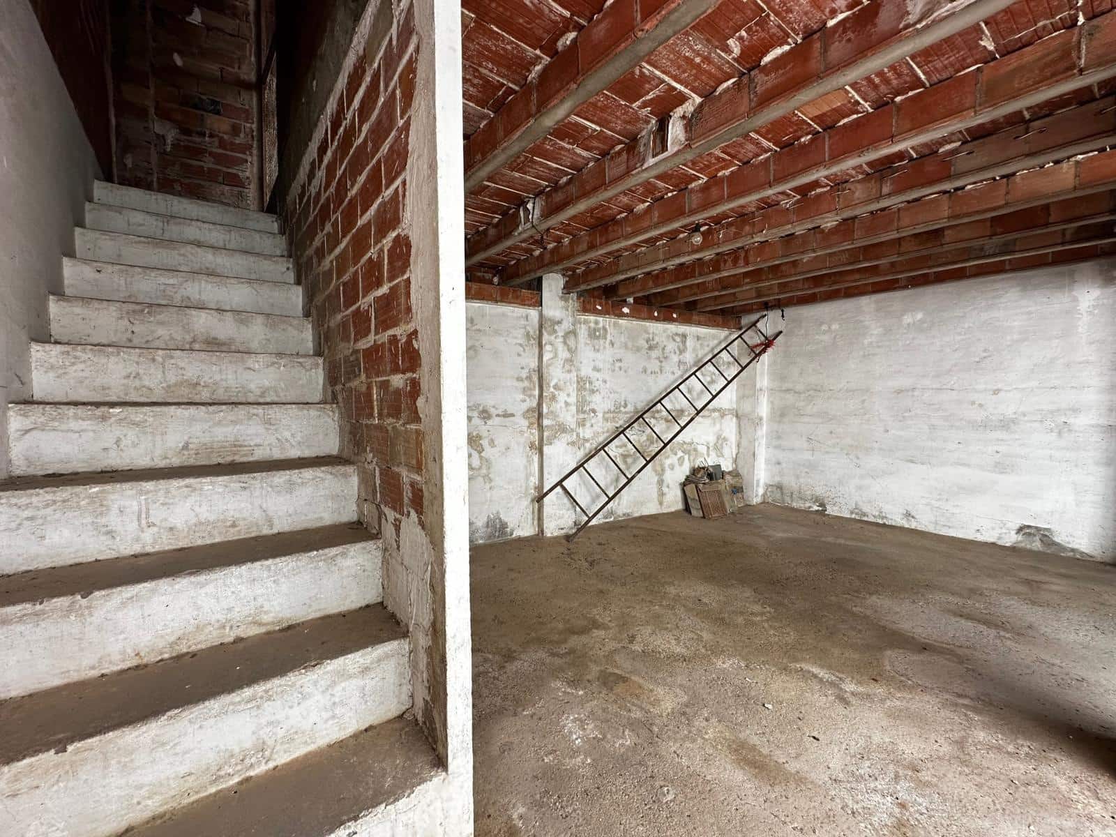 3 slaapkamer Huis te koop in Alberic - € 85.000 (Ref: 8318187)