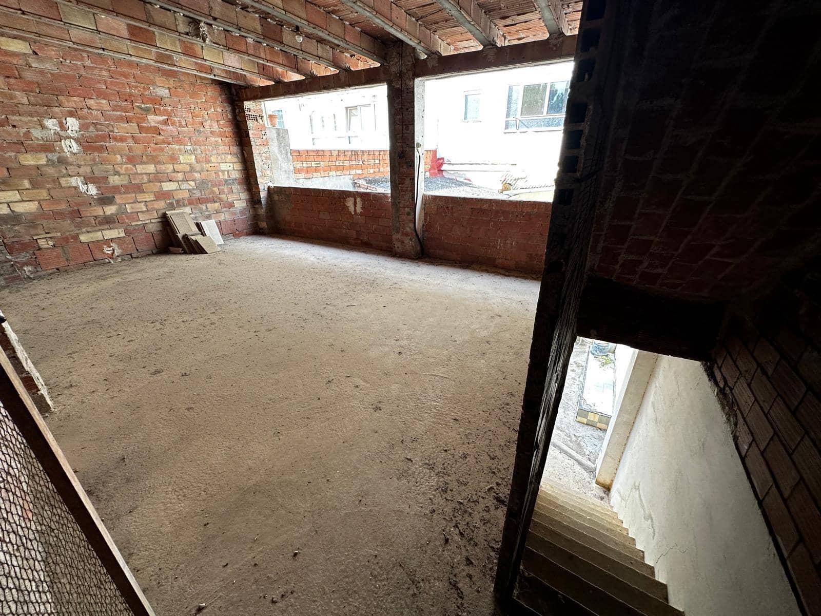 3 slaapkamer Huis te koop in Alberic - € 85.000 (Ref: 8318187)