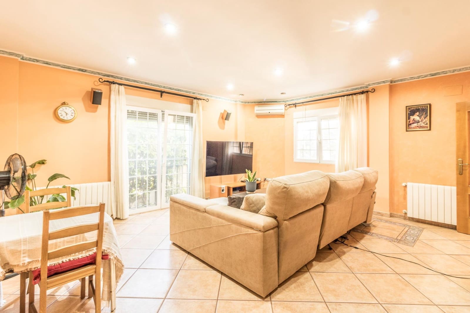 5 makuuhuone Rivitalo myytävänä paikassa Senyera - 270 000 € (Ref: 8373634)