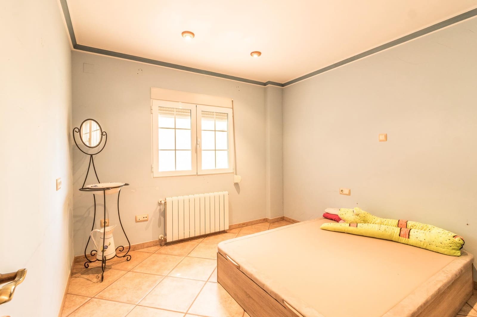 5 makuuhuone Rivitalo myytävänä paikassa Senyera - 270 000 € (Ref: 8373634)