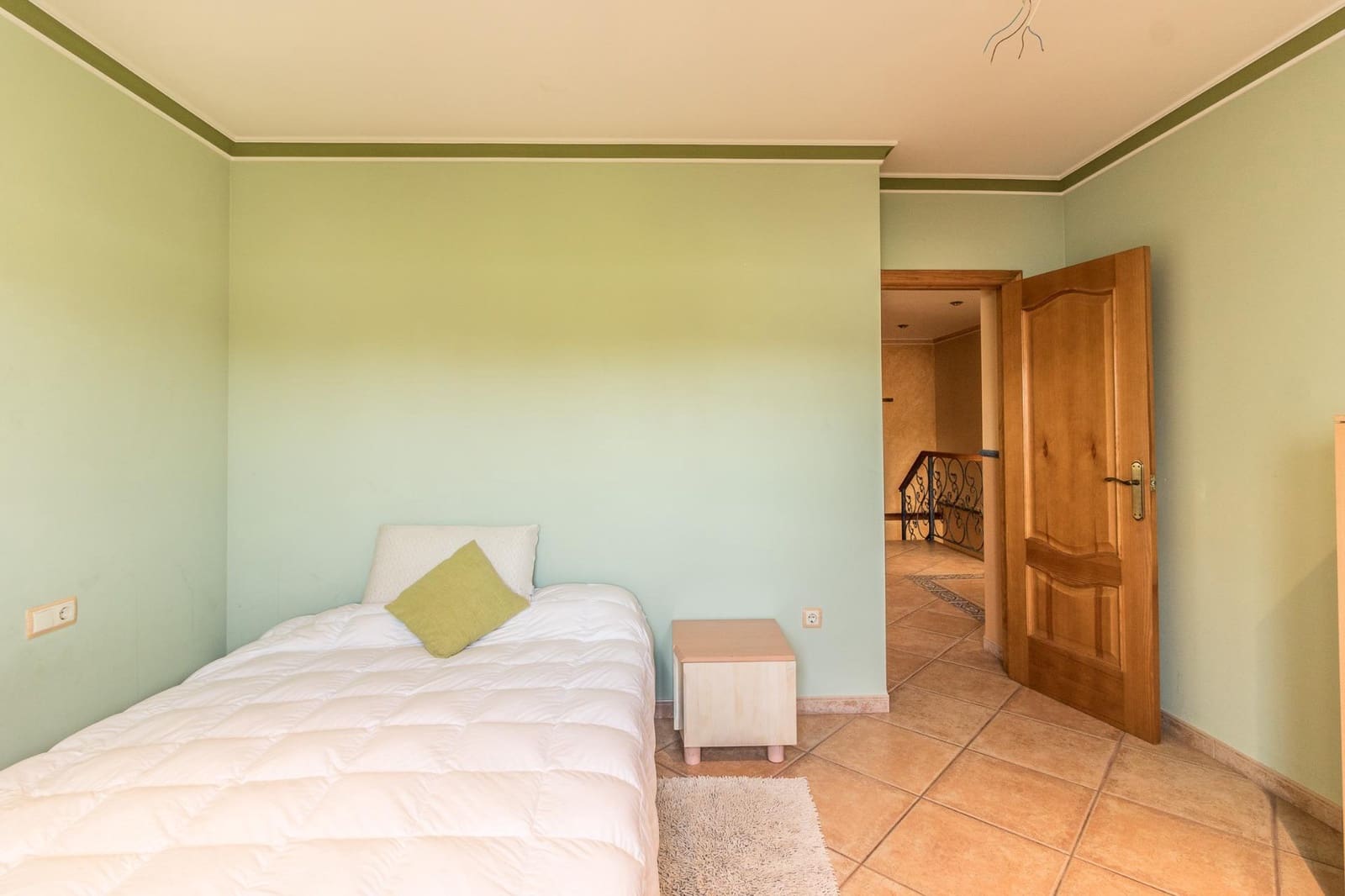 5 makuuhuone Rivitalo myytävänä paikassa Senyera - 270 000 € (Ref: 8373634)