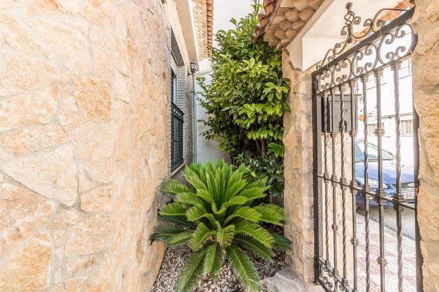 5 makuuhuone Rivitalo myytävänä paikassa Senyera - 270 000 € (Ref: 8373634)