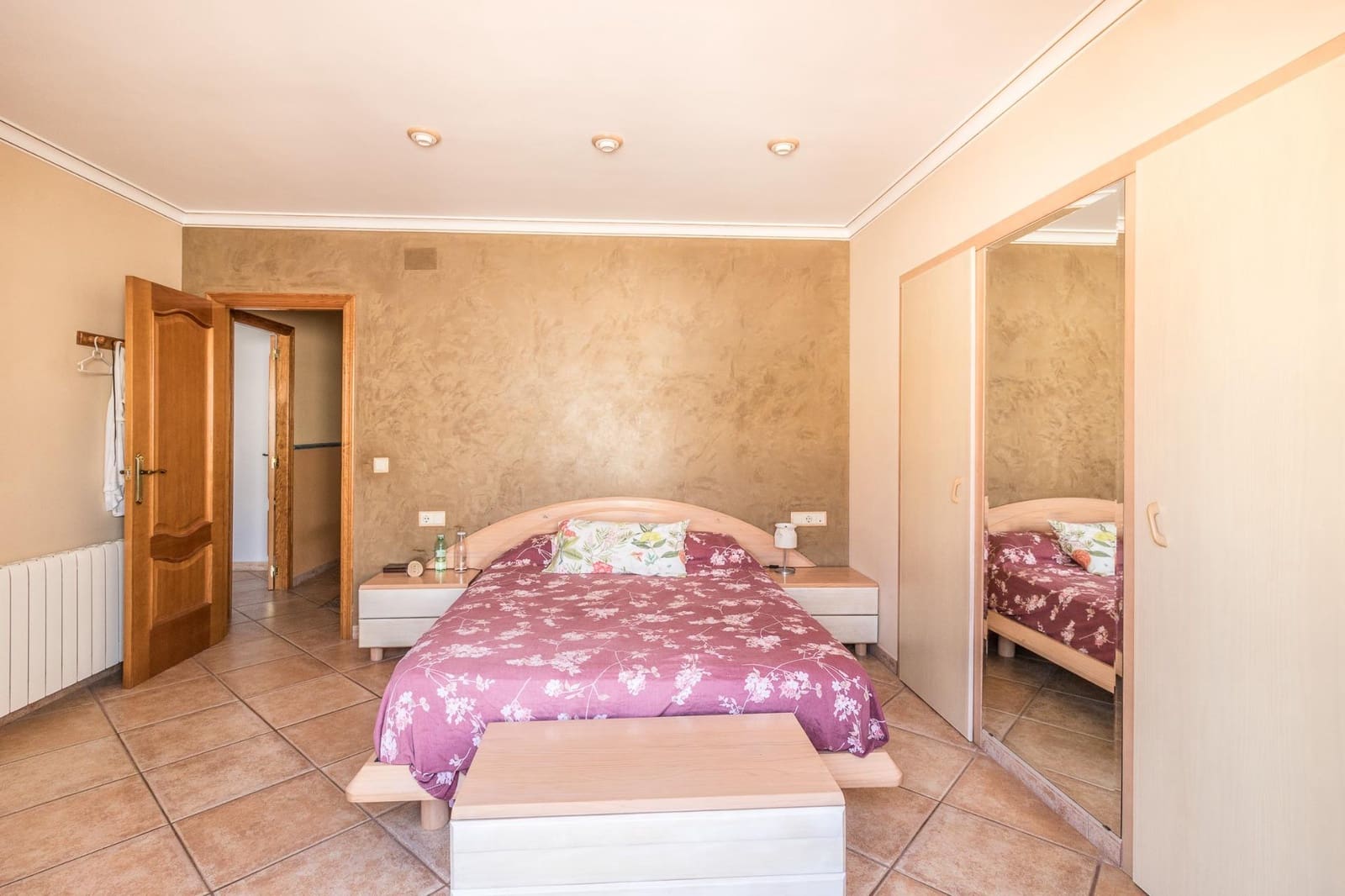 5 makuuhuone Rivitalo myytävänä paikassa Senyera - 270 000 € (Ref: 8373634)