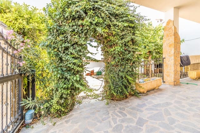 5 makuuhuone Rivitalo myytävänä paikassa Senyera - 270 000 € (Ref: 8373634)