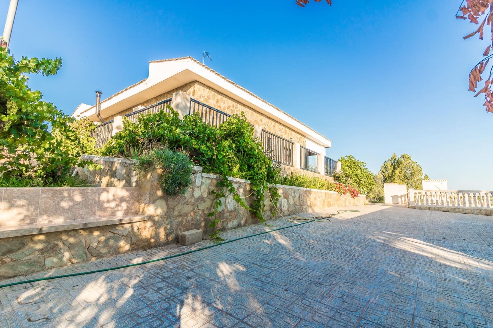 4 soverom Villa til salgs i Alfarp med svømmebasseng - € 380 000 (Ref: 8411426)