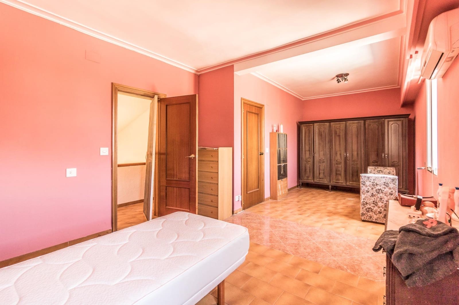 5 slaapkamer Villa te koop in Alfarp met zwembad garage - € 310.000 (Ref: 8415631)