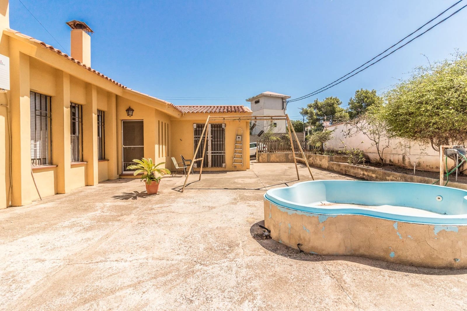 5 slaapkamer Villa te koop in Alfarp met zwembad garage - € 310.000 (Ref: 8415631)