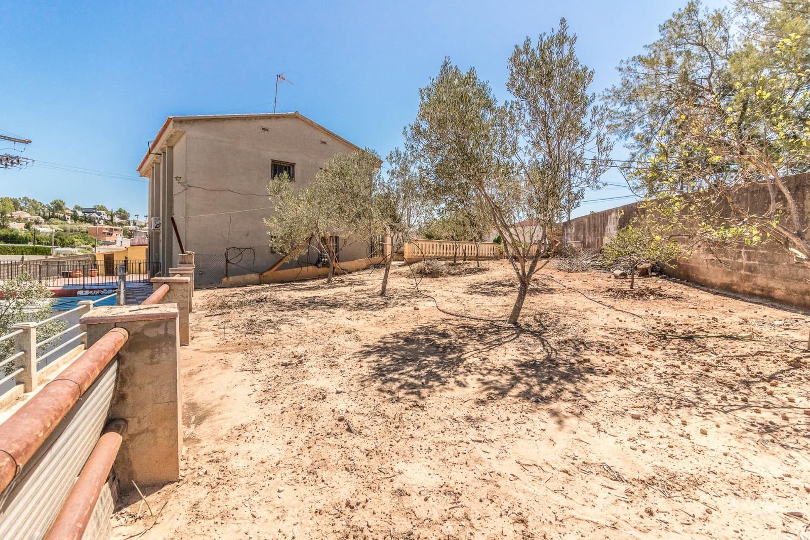 5 slaapkamer Villa te koop in Alfarp met zwembad garage - € 310.000 (Ref: 8415631)