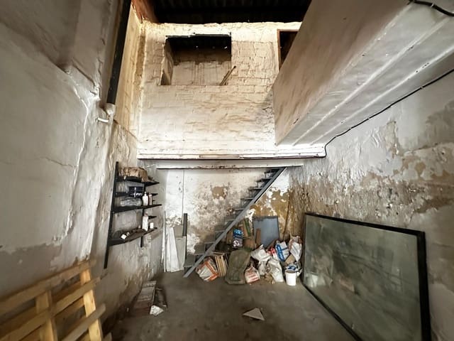 1 bedroom Commercial for sale in Carlet - € 31,000 (Ref: 8549367)