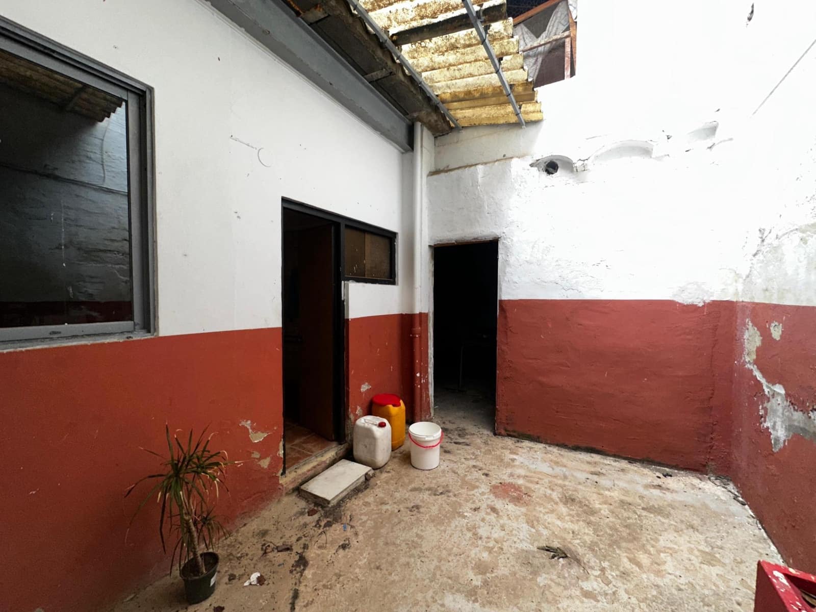 2 bedroom Townhouse for sale in L'Alcudia - € 123,000 (Ref: 8570484)