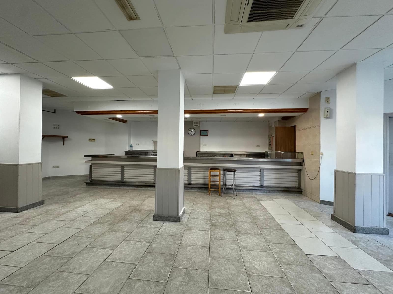 Kommersiell til salgs i L'Alcudia - € 135 000 (Ref: 8595343)