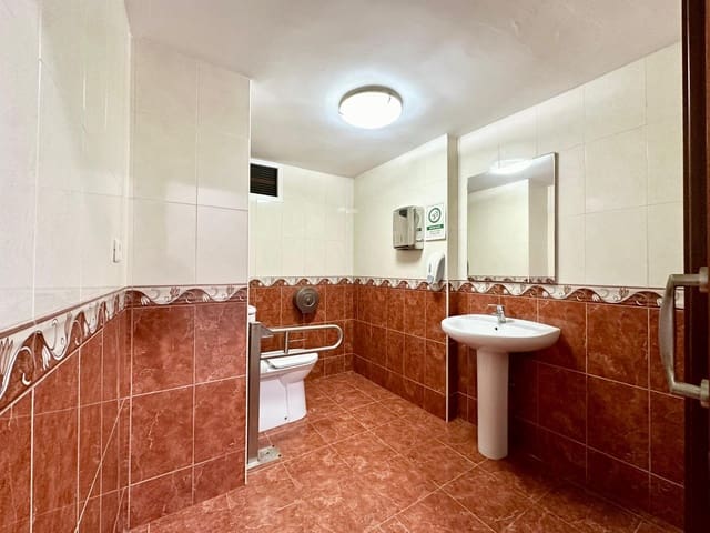 Commercieel te koop in L'Alcúdia - € 135.000 (Ref: 8595343)