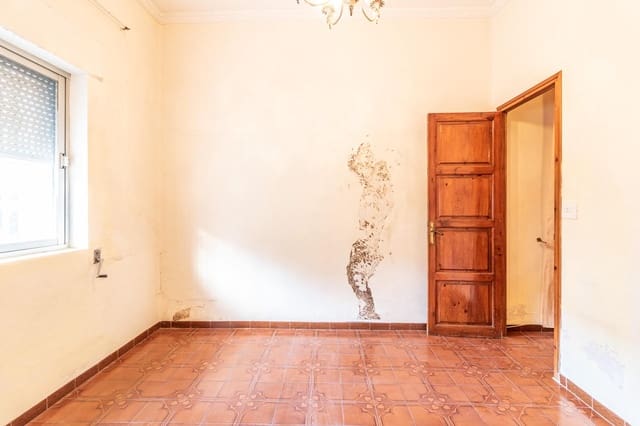 3 soveværelse Byhus til salg i Sellent med garage - € 90.000 (Ref: 8760260)