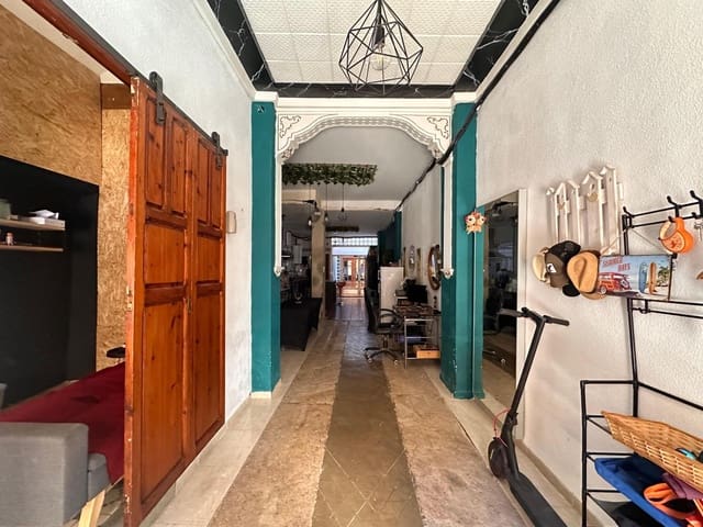 7 bedroom Townhouse for sale in Carlet - € 130,000 (Ref: 8760261)