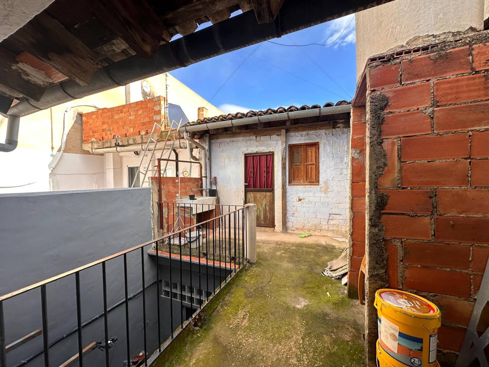 7 quarto Casa em Banda para venda em Carlet - 130 000 € (Ref: 8760261)