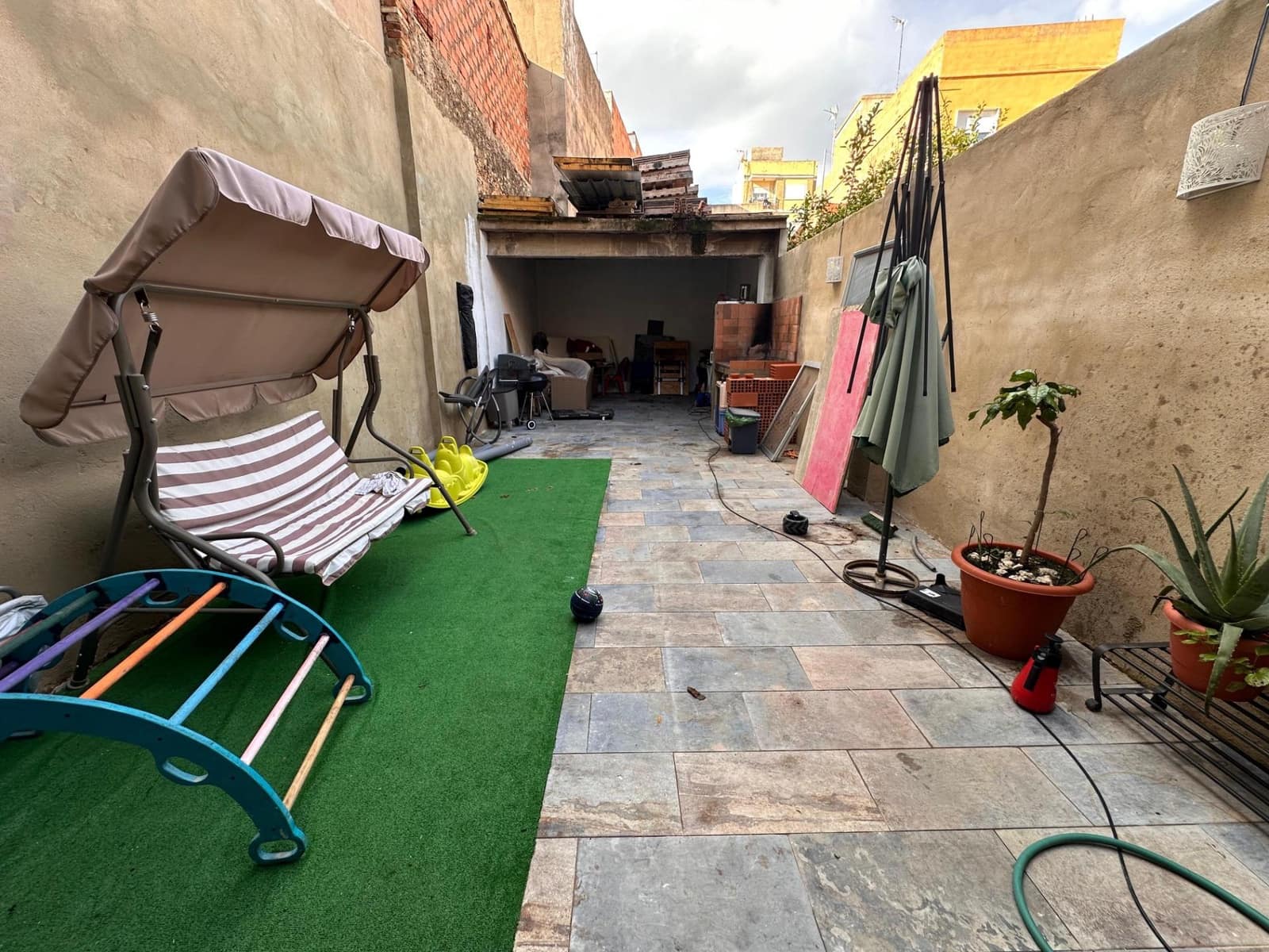 7 quarto Casa em Banda para venda em Carlet - 130 000 € (Ref: 8760261)