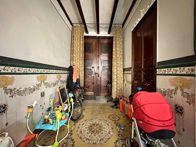 3 bedroom Townhouse for sale in Carlet - € 130,000 (Ref: 8792673)