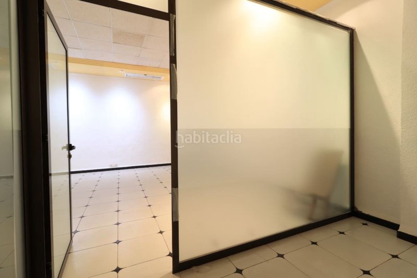 Erhverv til salg i L'Alcudia - € 100.000 (Ref: 8806330)