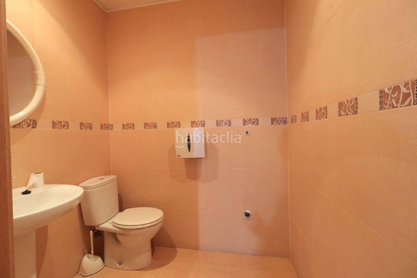 Erhverv til salg i L'Alcudia - € 100.000 (Ref: 8806330)