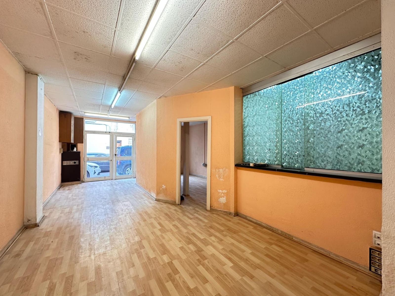 Kaupallinen vuokrattavana paikassa Carlet - 400 € (Ref: 8836772)