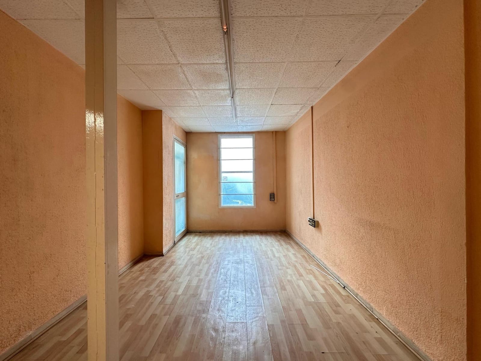 Kaupallinen vuokrattavana paikassa Carlet - 400 € (Ref: 8836772)