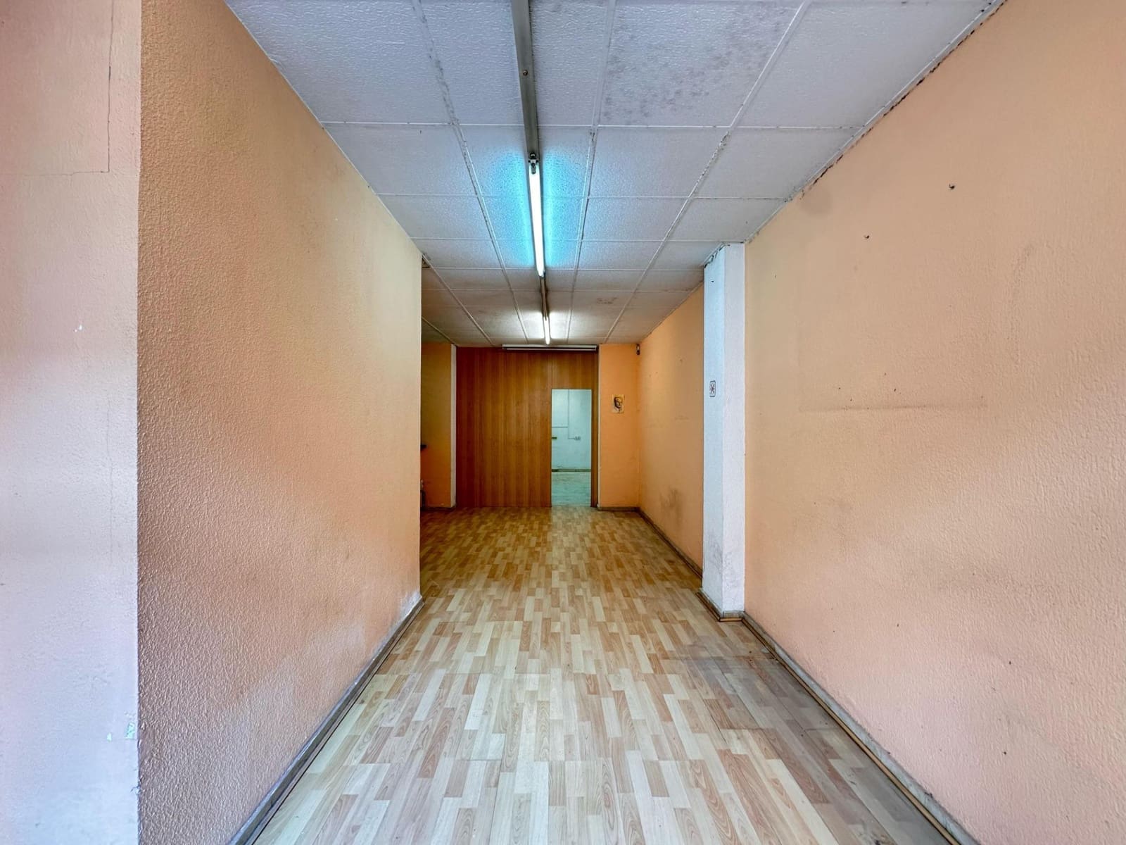 Kaupallinen vuokrattavana paikassa Carlet - 400 € (Ref: 8836772)