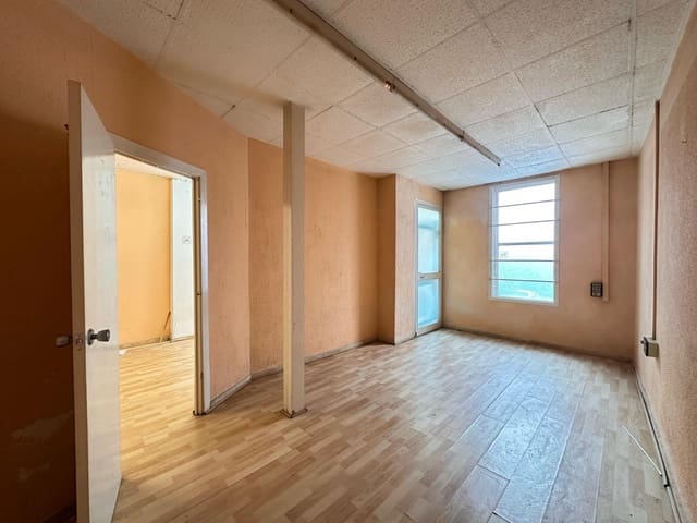 Kaupallinen vuokrattavana paikassa Carlet - 400 € (Ref: 8836772)