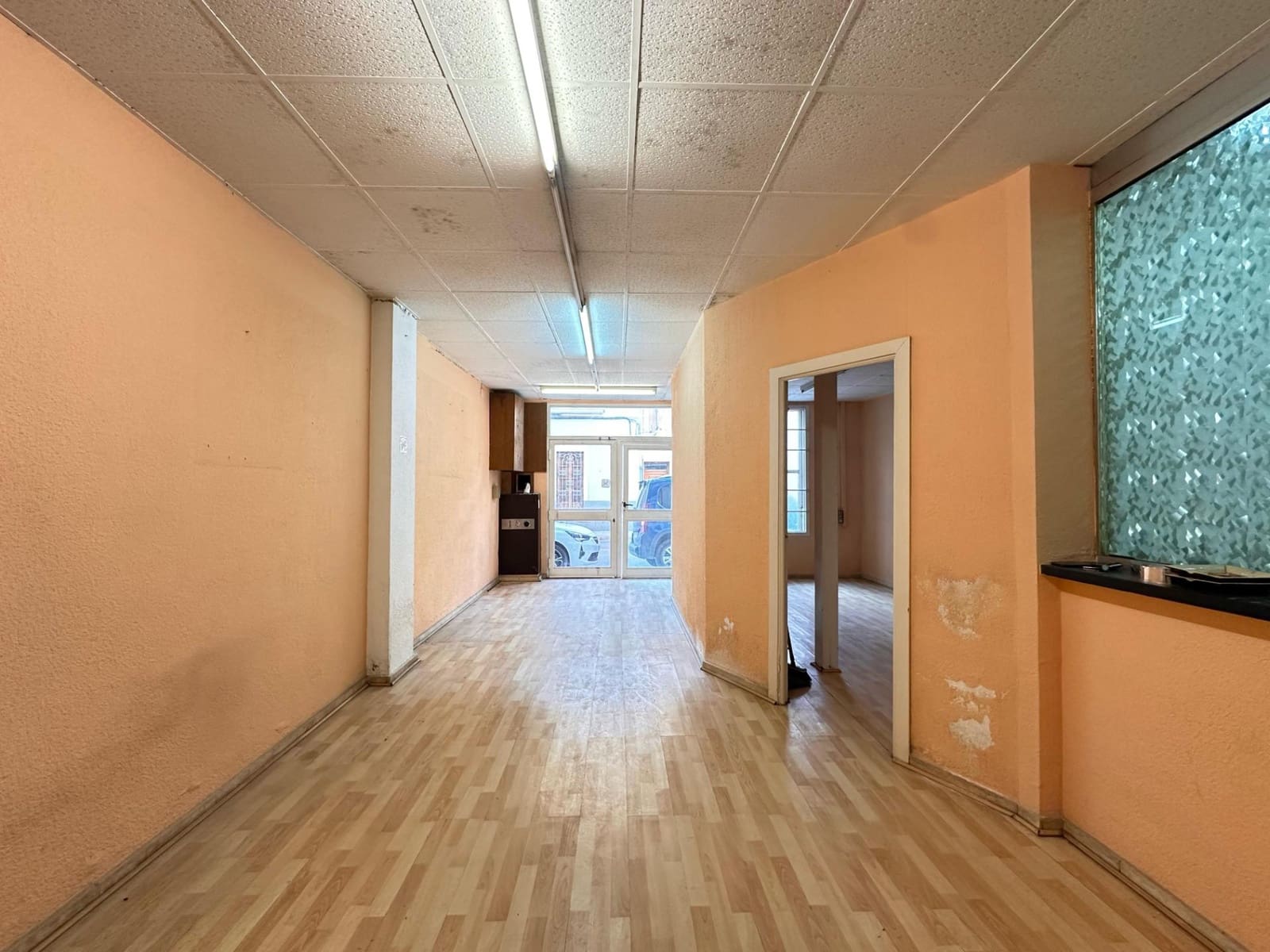 Kaupallinen vuokrattavana paikassa Carlet - 400 € (Ref: 8836772)