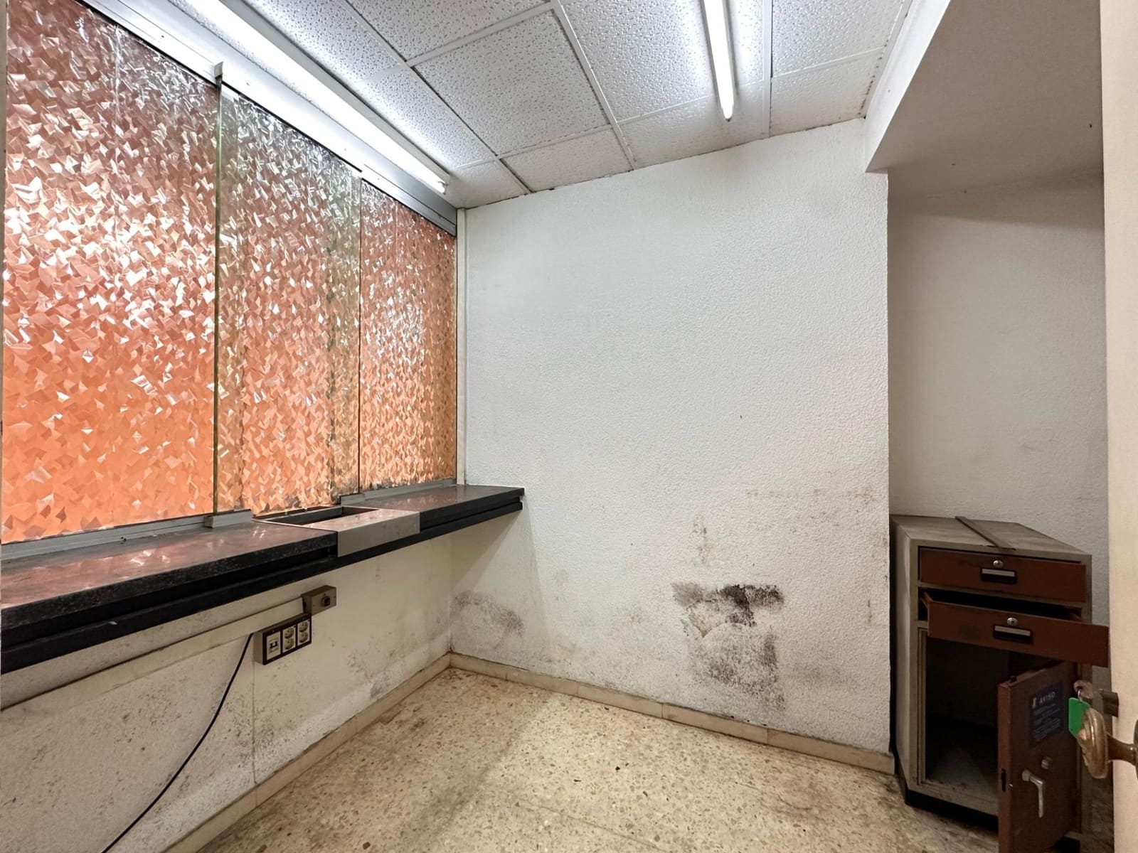 Kaupallinen vuokrattavana paikassa Carlet - 400 € (Ref: 8836772)