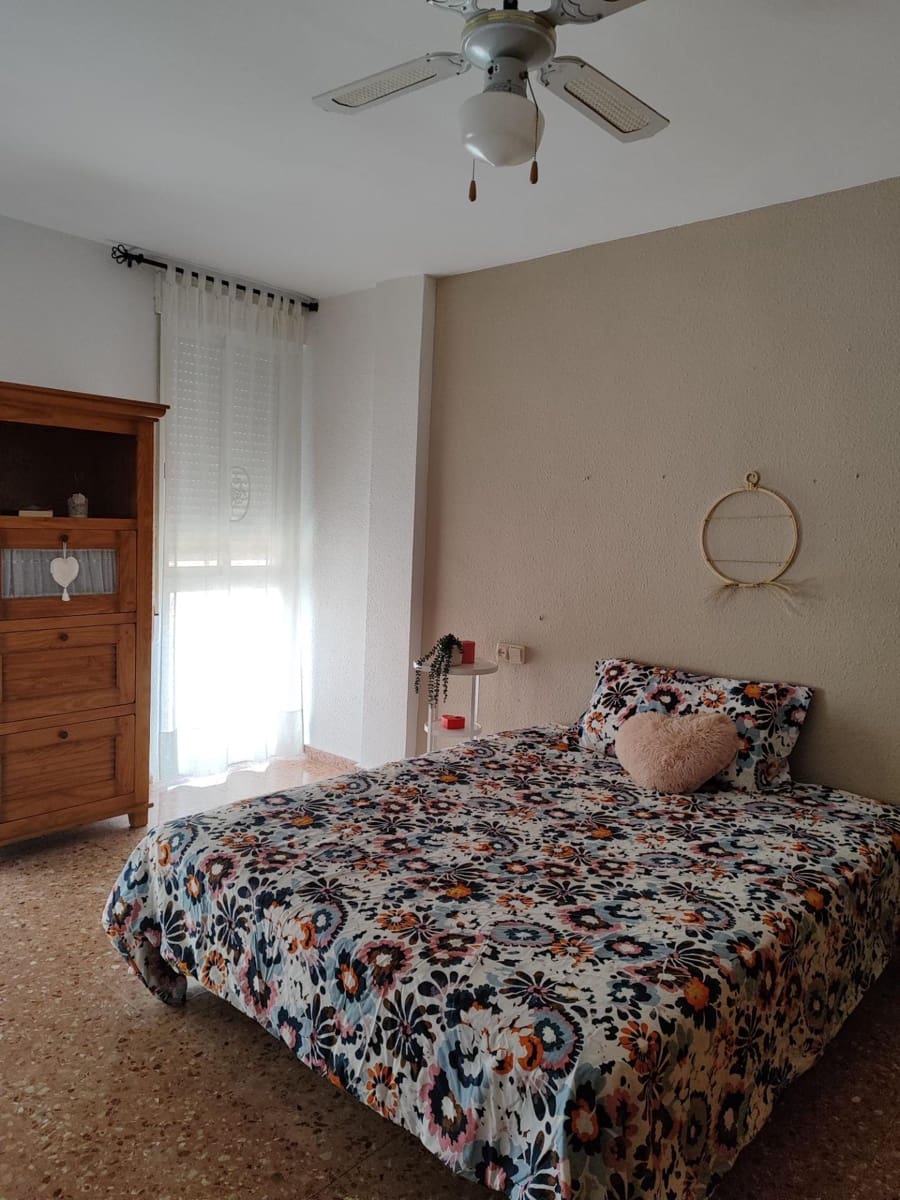 3 soveværelse Lejlighed til salg i L'Alcudia de Crespins med garage - € 100.000 (Ref: 8847625)