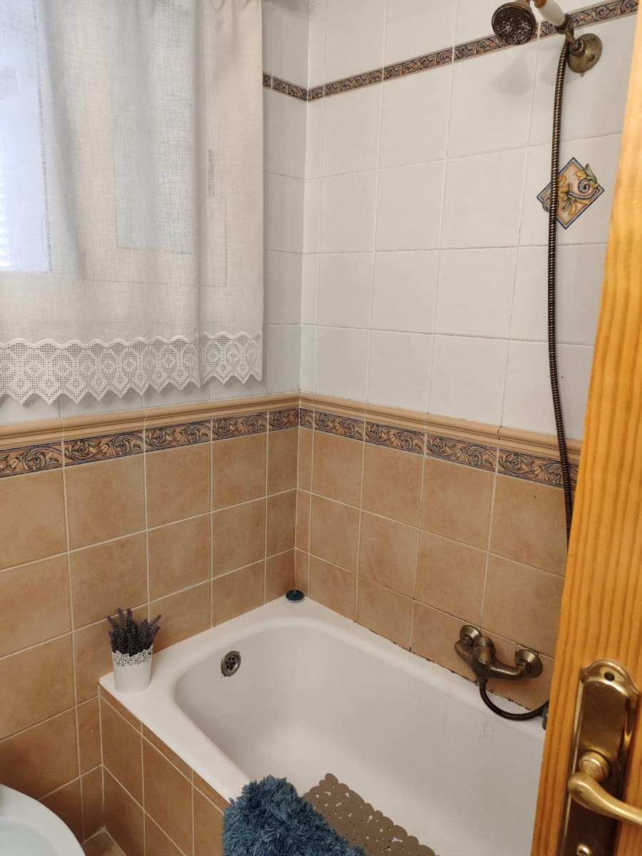 3 soveværelse Lejlighed til salg i L'Alcudia de Crespins med garage - € 100.000 (Ref: 8847625)