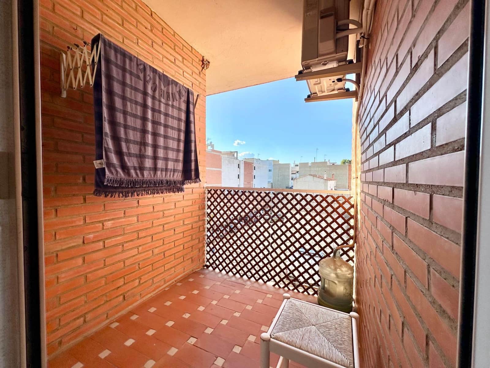 3 soveværelse Lejlighed til salg i L'Alcudia de Crespins med garage - € 100.000 (Ref: 8847625)