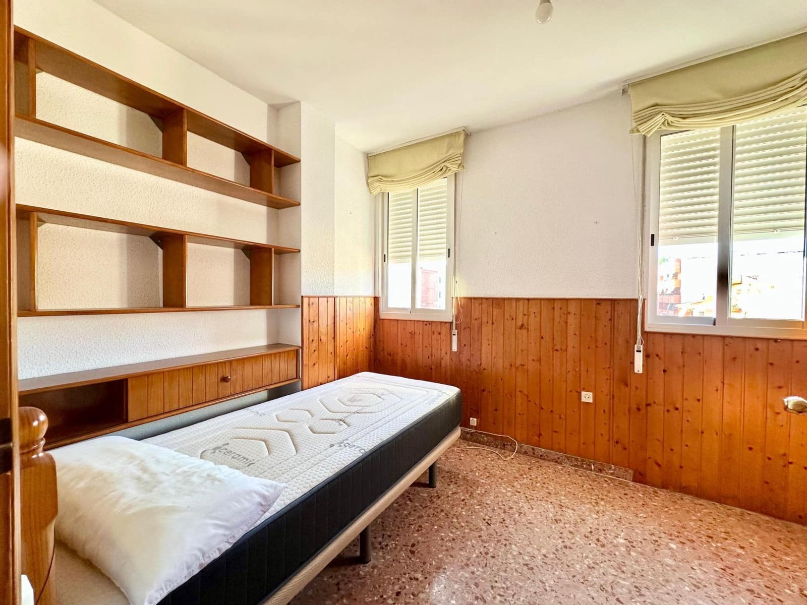 3 soveværelse Lejlighed til salg i L'Alcudia de Crespins med garage - € 100.000 (Ref: 8847625)