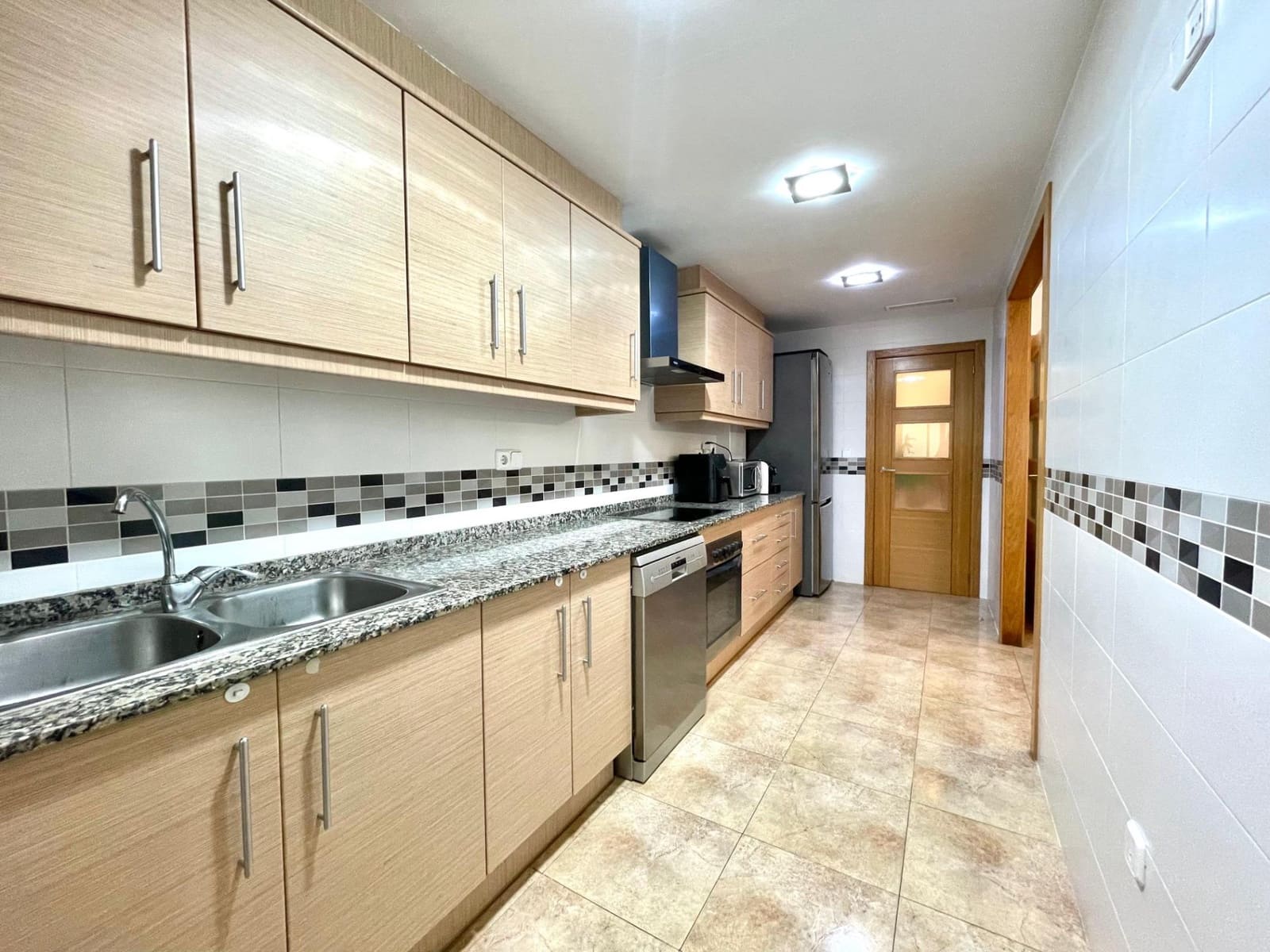 3 makuuhuone Asunto myytävänä paikassa Llombai mukana 
autotalli - 180 000 € (Ref: 8851572)