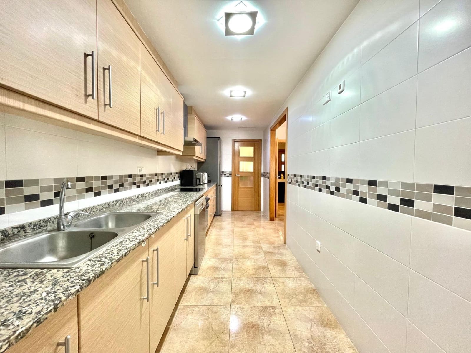 3 makuuhuone Asunto myytävänä paikassa Llombai mukana 
autotalli - 180 000 € (Ref: 8851572)