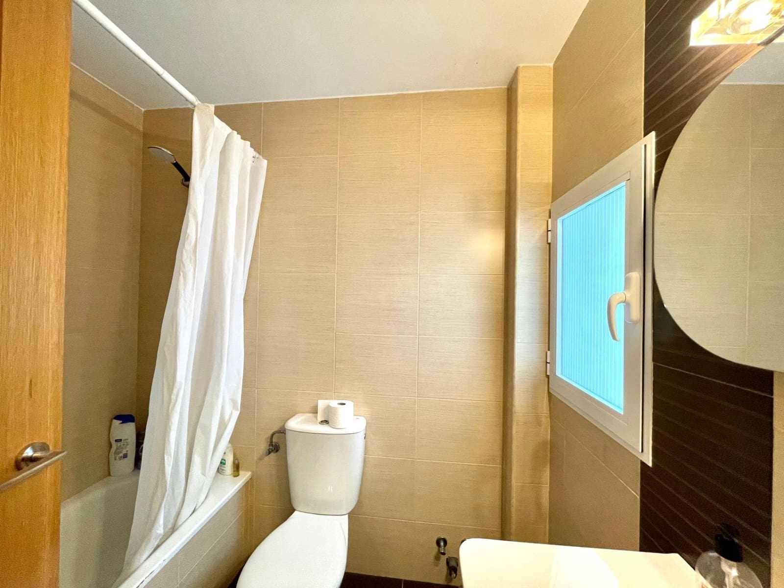 3 makuuhuone Asunto myytävänä paikassa Llombai mukana 
autotalli - 180 000 € (Ref: 8851572)